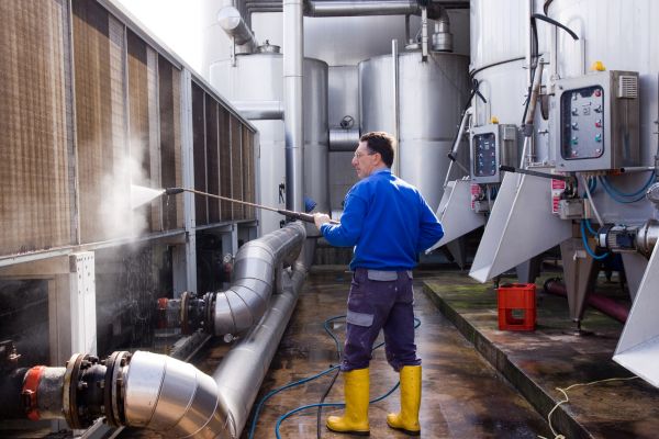 Industrial Pressure Washing in Vienna