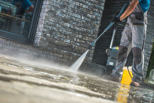 Storefront Pressure Washing in Vienna