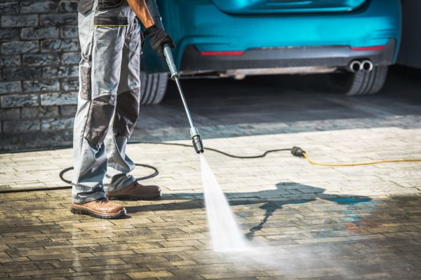 Home Pressure Cleaning in Vienna